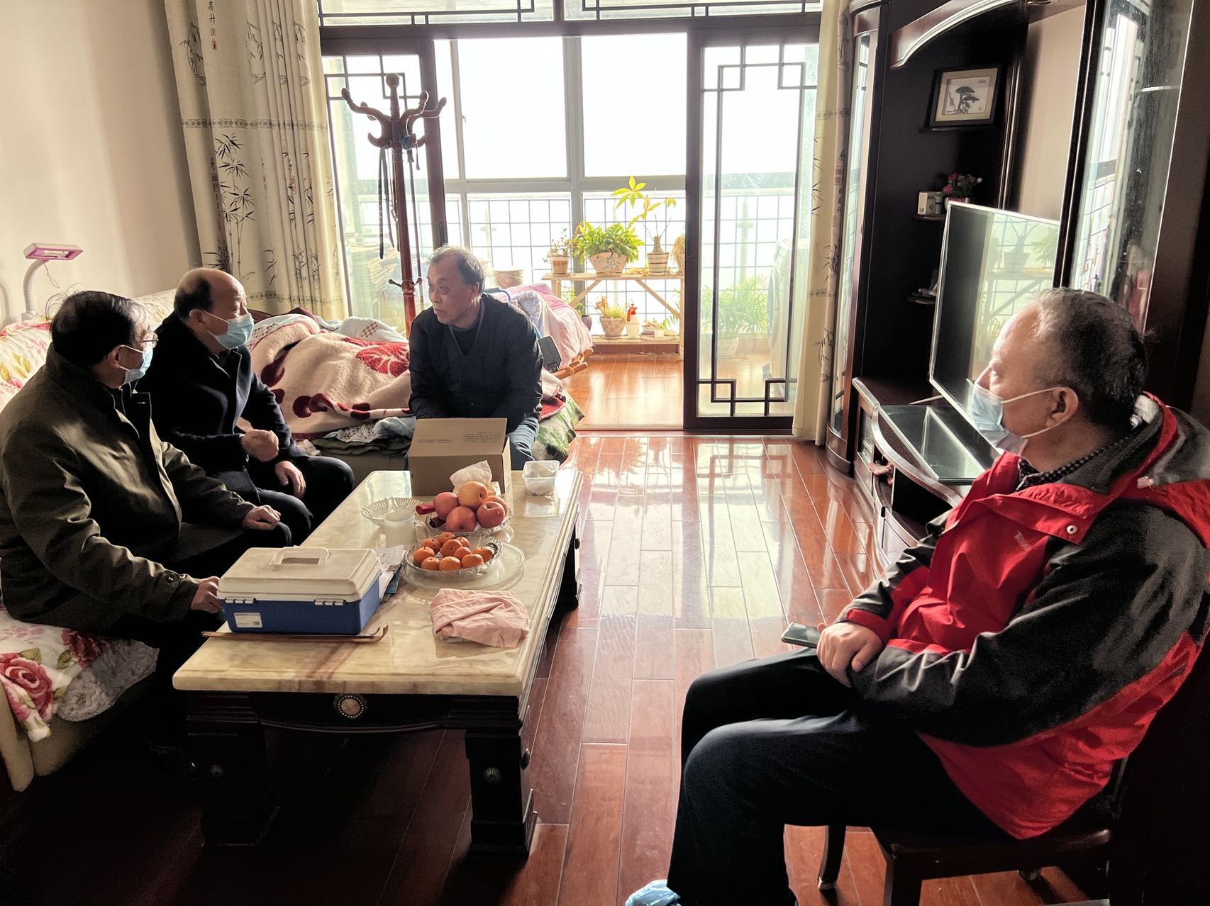 李会长慰问.jpg