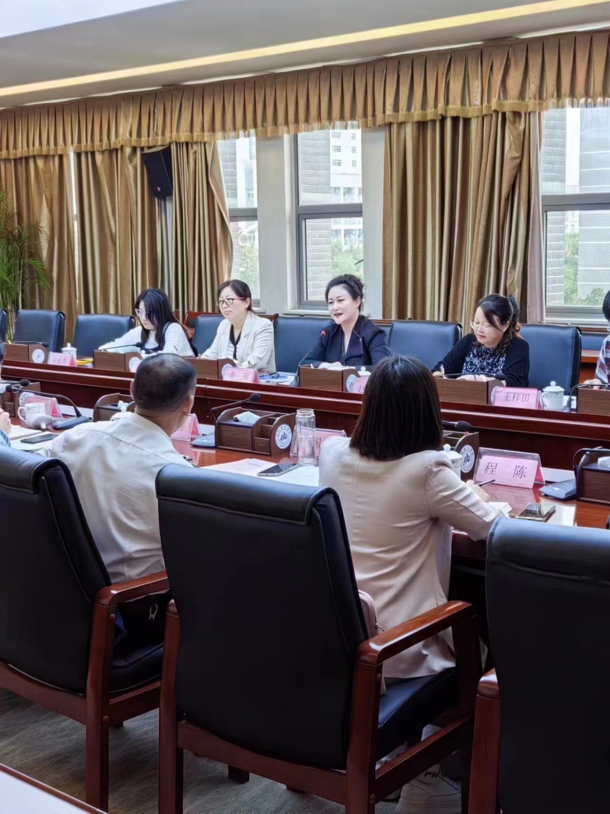 经济学院2.jpg